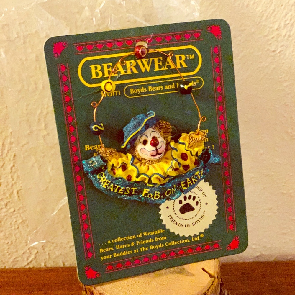 Boyds Bear BearWear Gizome...Life's a Jungle Pin